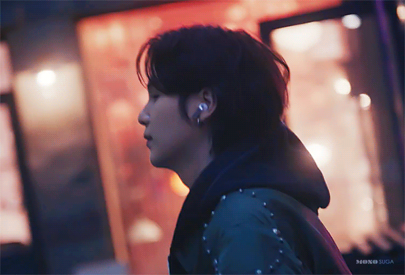 Potret di balik layar SUGA (BTS)