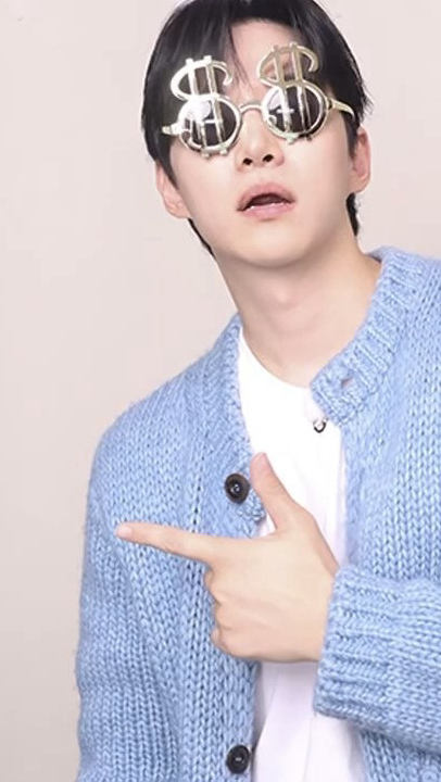The most beloved wallpaper among Junho (2PM)'s fans