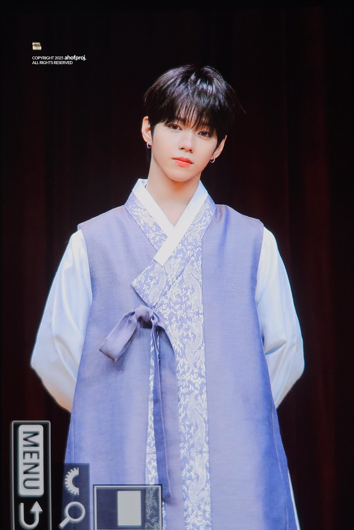 Behind-the-scenes cut of JL (AHOF)