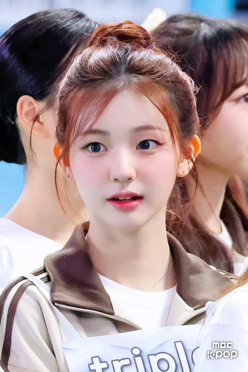 A moment captured by tripleS's fan