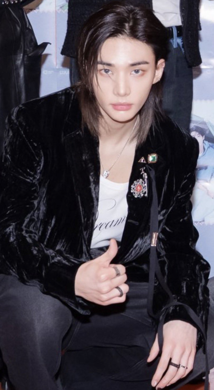 Today's most popular wallpaper in the Hyunjin (Stray Kids) community