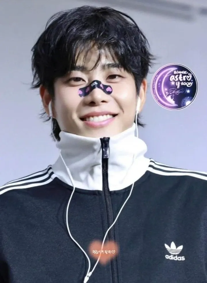A moment captured by MJ (ASTRO)'s fan