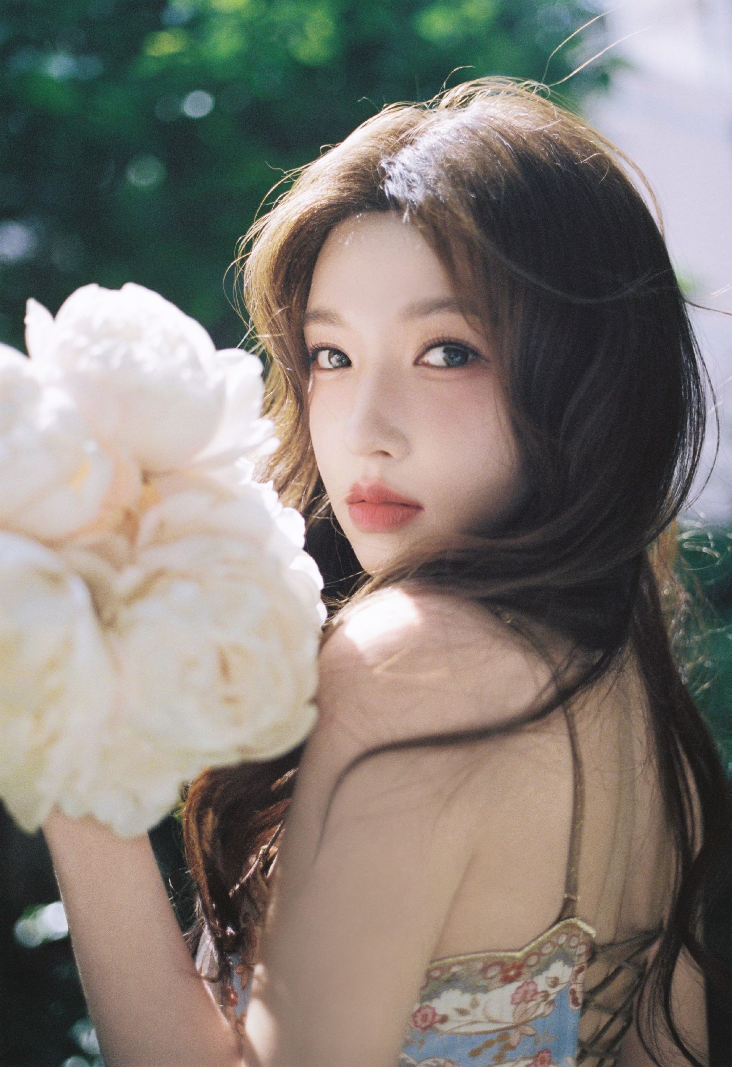 Behind-the-scenes cut of Cheng Xiao