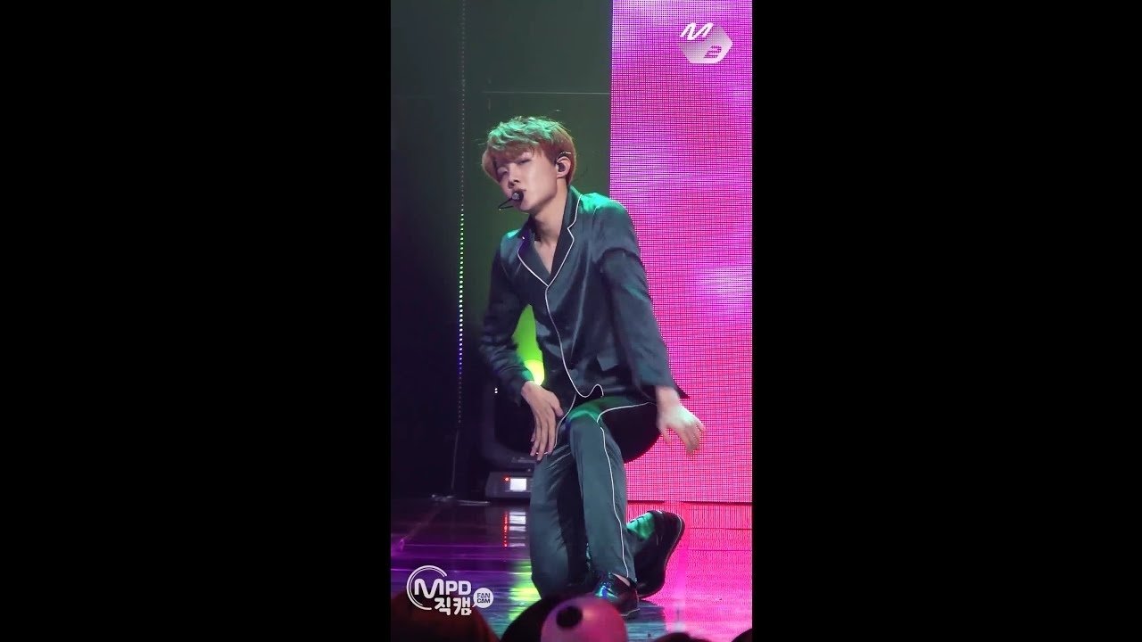 Momen yang diabadikan oleh penggemar j-hope (BTS)