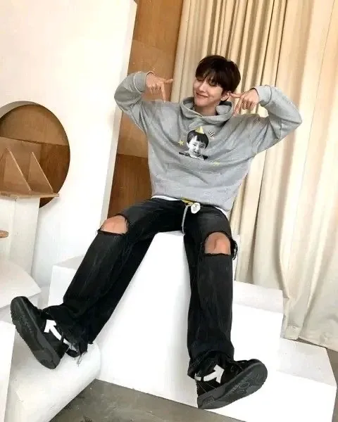 Latest photo of Woonhak (BOYNEXTDOOR)