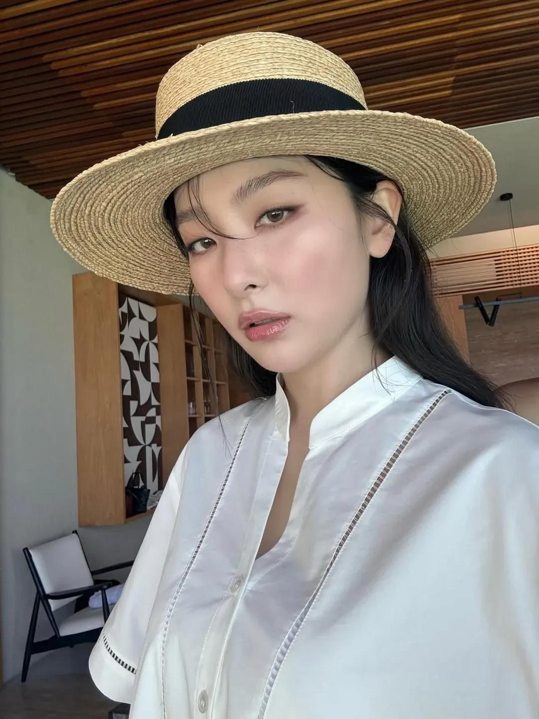 Recent activity shot of Seulgi (Red Velvet)