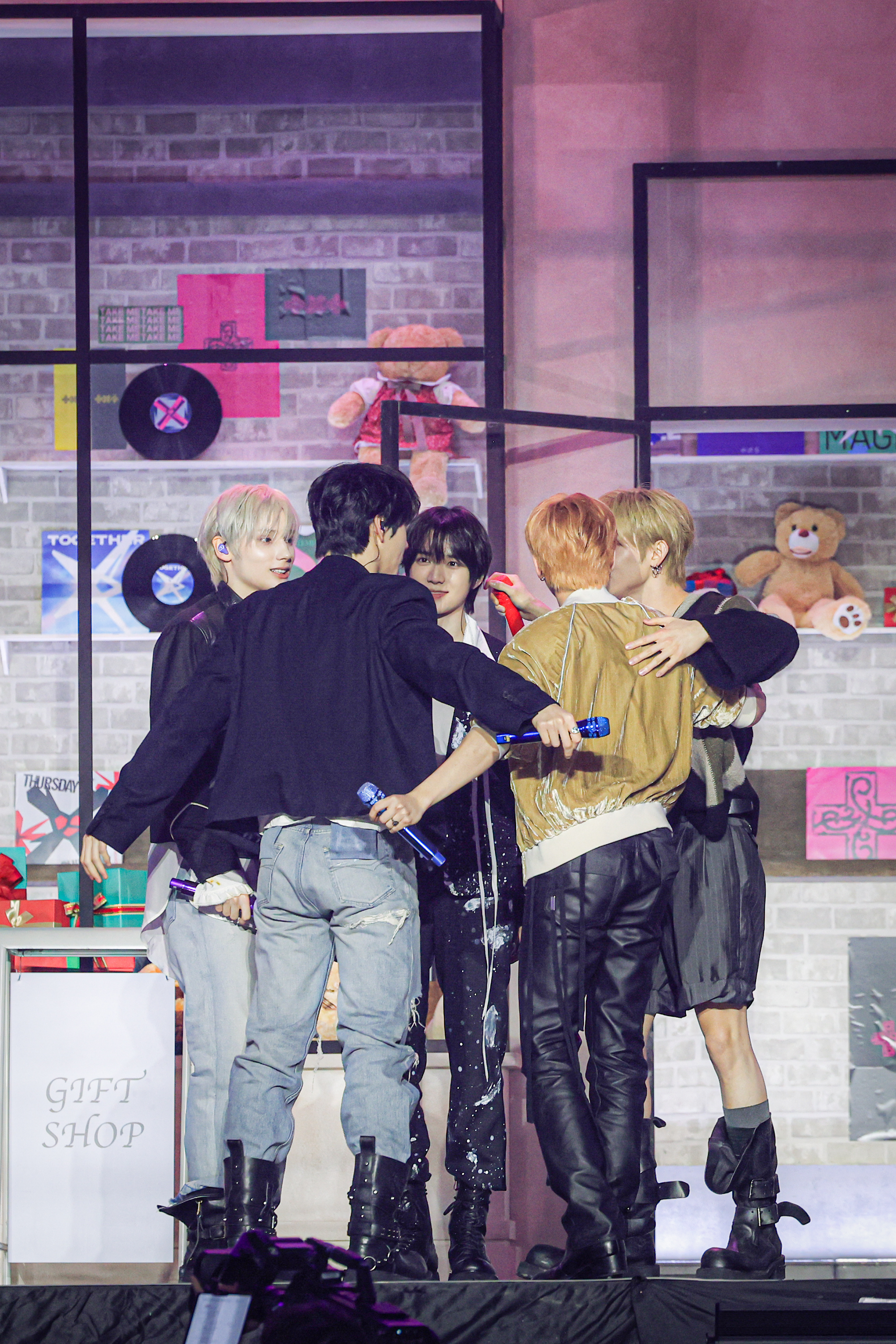 Behind-the-scenes cut of TOMORROW X TOGETHER