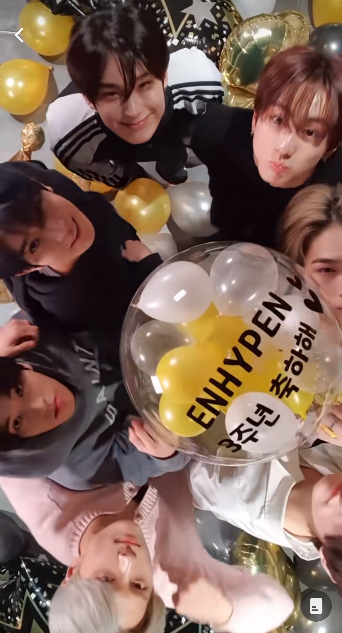 Foto terbaru ENHYPEN