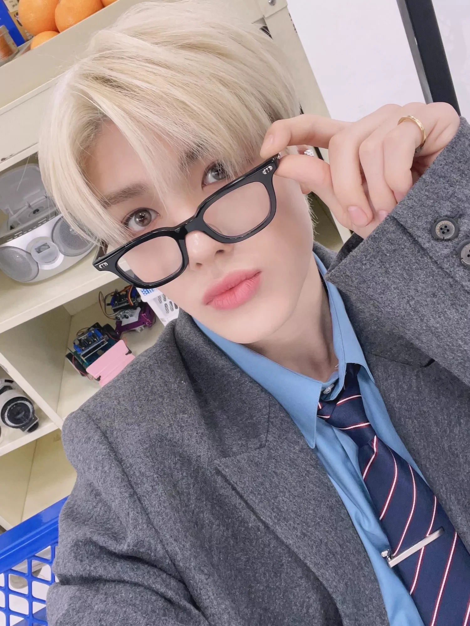 Behind-the-scenes cut of Maki (&TEAM)