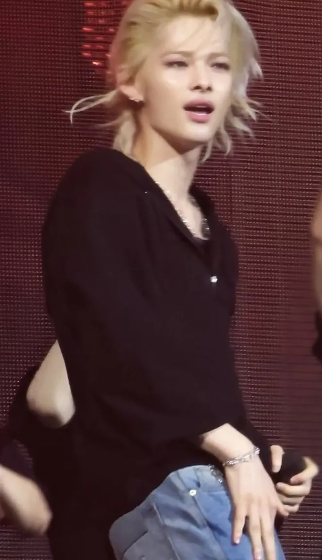 A moment captured by NI-KI (ENHYPEN)'s fan