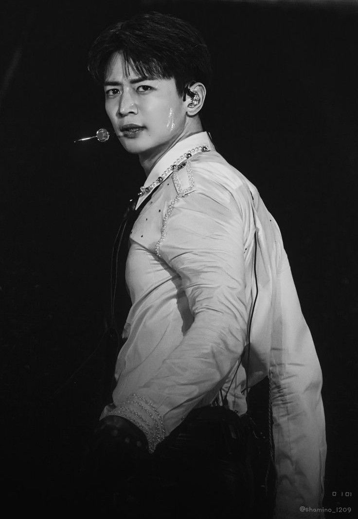 Recent activity shot of Minho (SHINee)