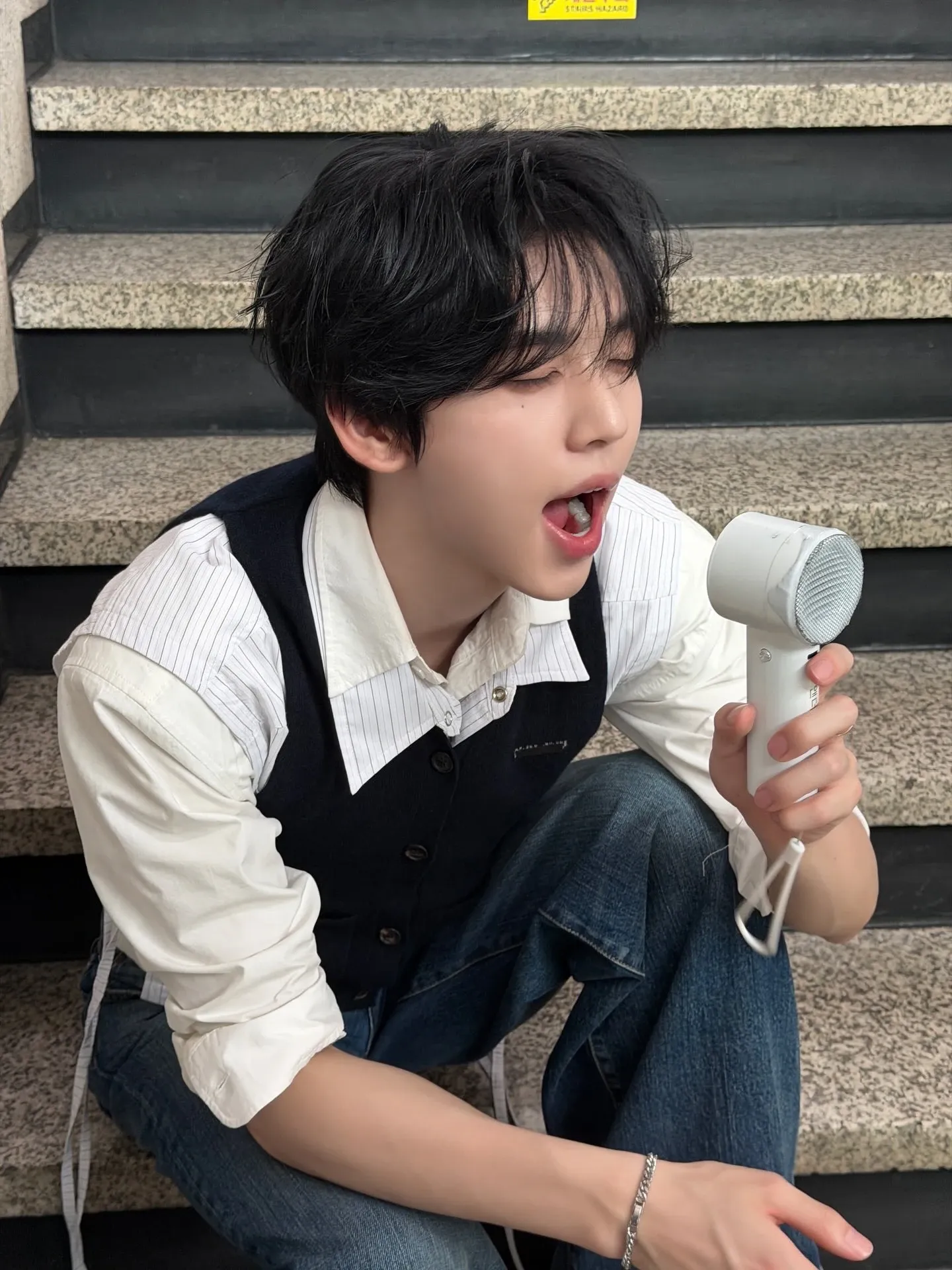 Recent activity shot of Han Yujin (AND2BLE)