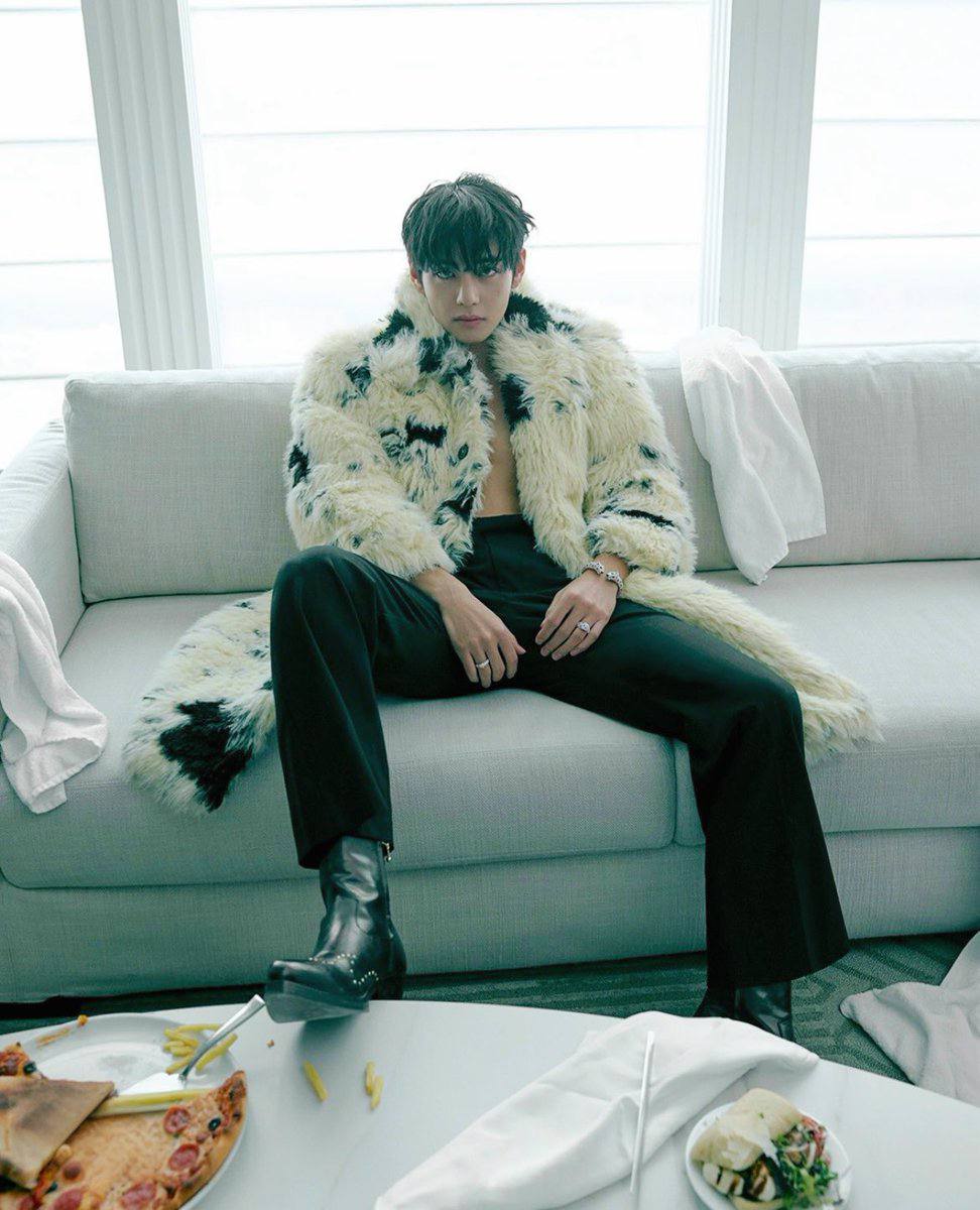 Latest photo of V (BTS)