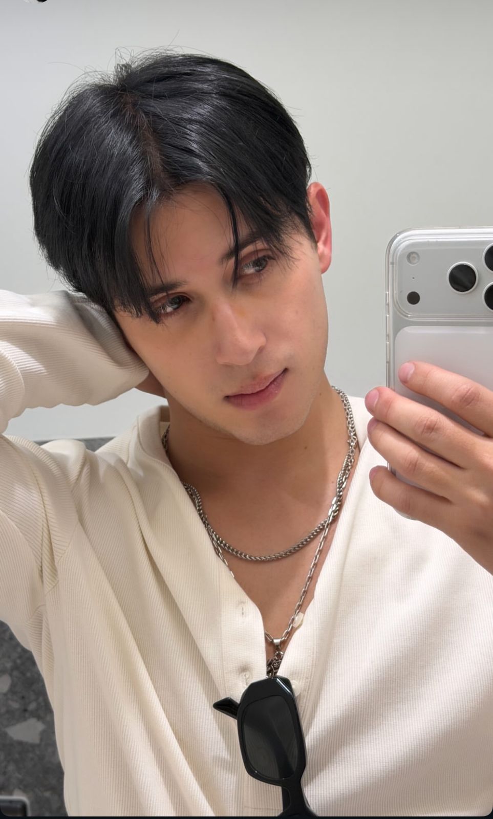 Fandom-recommended wallpaper image of Alejandro (SANTOS BRAVOS)