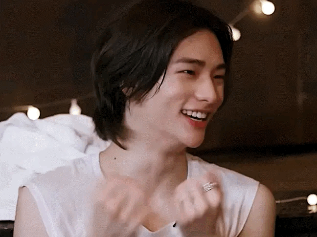 Potret di balik layar Hyunjin (Stray Kids)