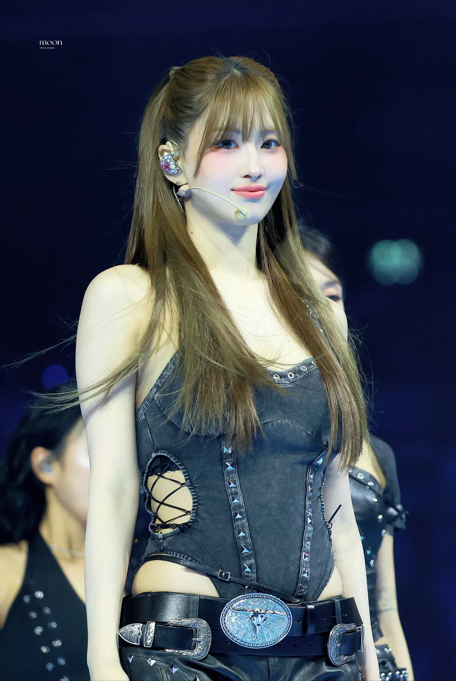 모모 (TWICE)의 최신 사진