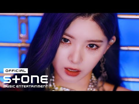 Behind-the-scenes cut of EVERGLOW
