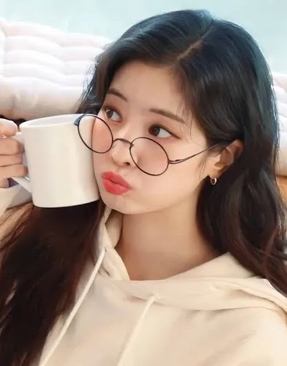 다현 (TWICE)의 비하인드 컷