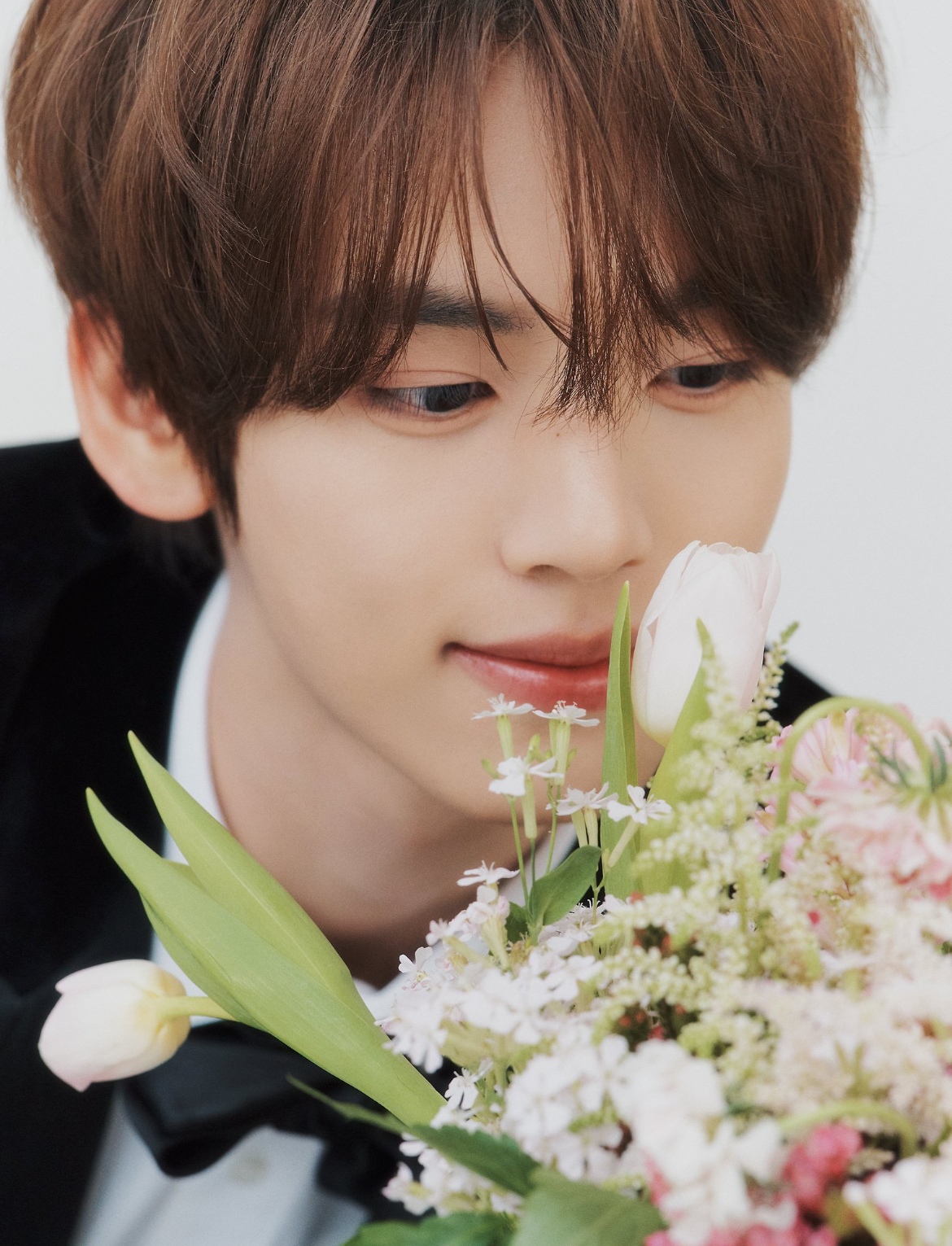 A moment captured by Han Yujin (ZEROBASEONE)'s fan