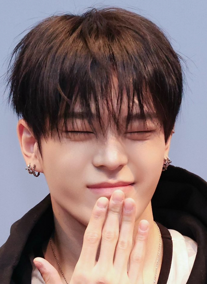 Latest photo of Kim Junmin (WHIB)