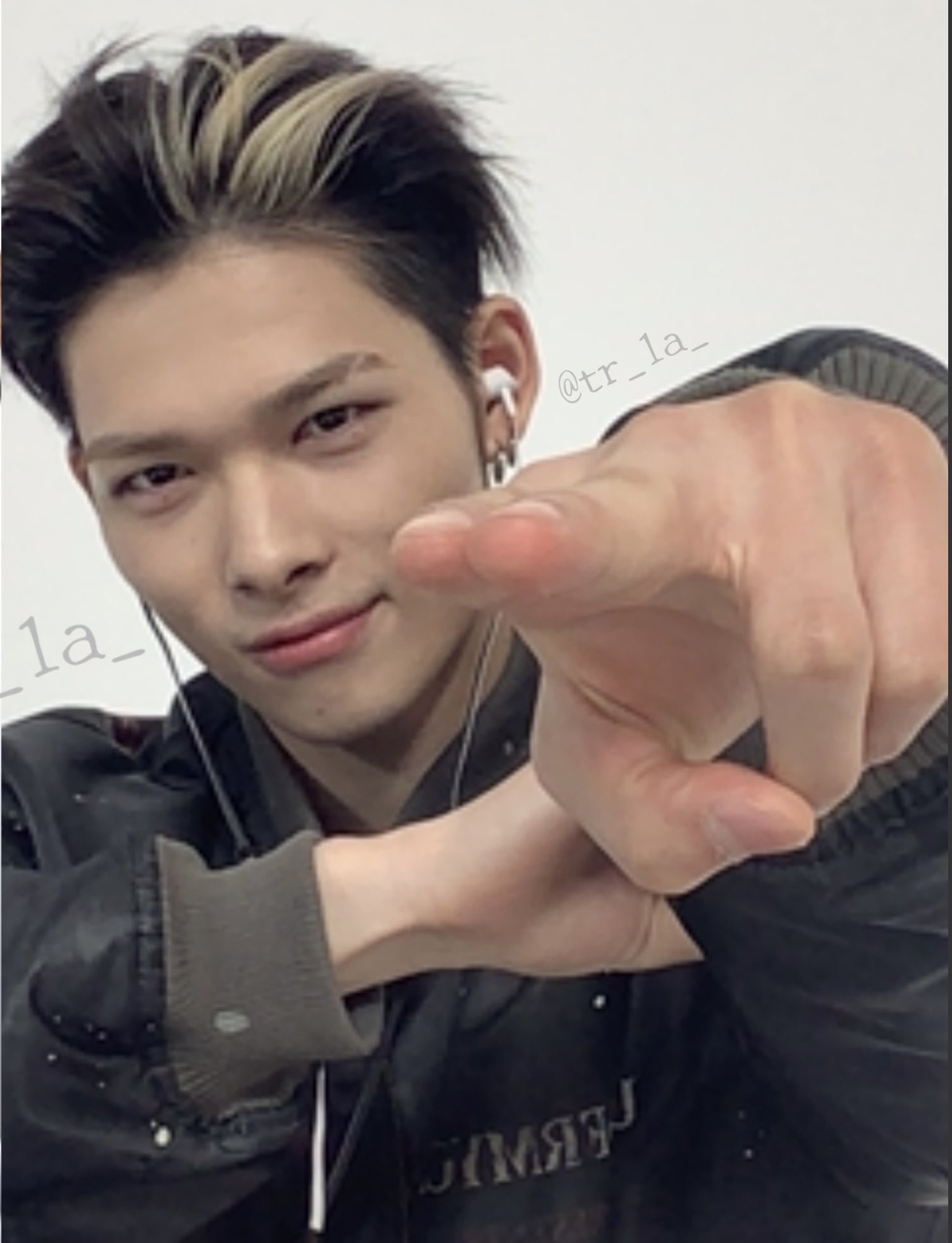 Foto terbaru NI-KI (ENHYPEN)