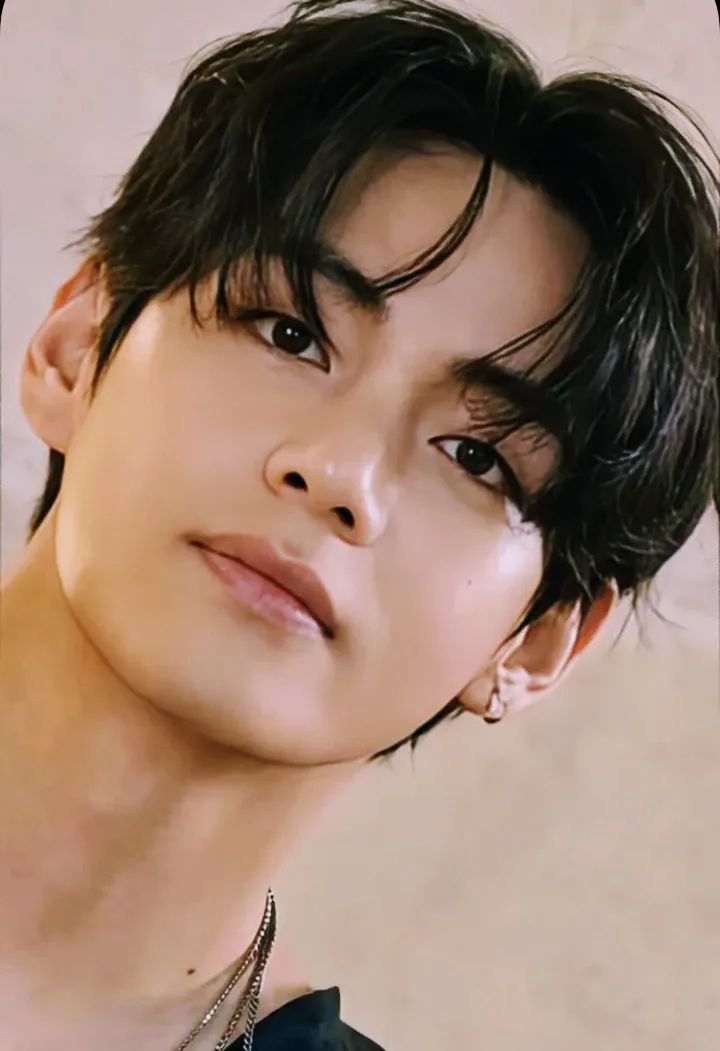 Foto terbaru V (BTS)