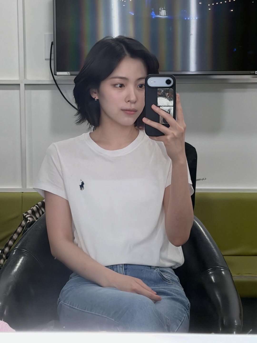 Behind-the-scenes cut of Ryujin (ITZY)