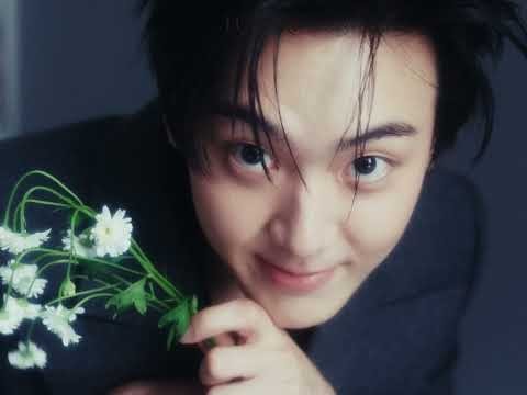 尹產賀 (ASTRO)的最新照片