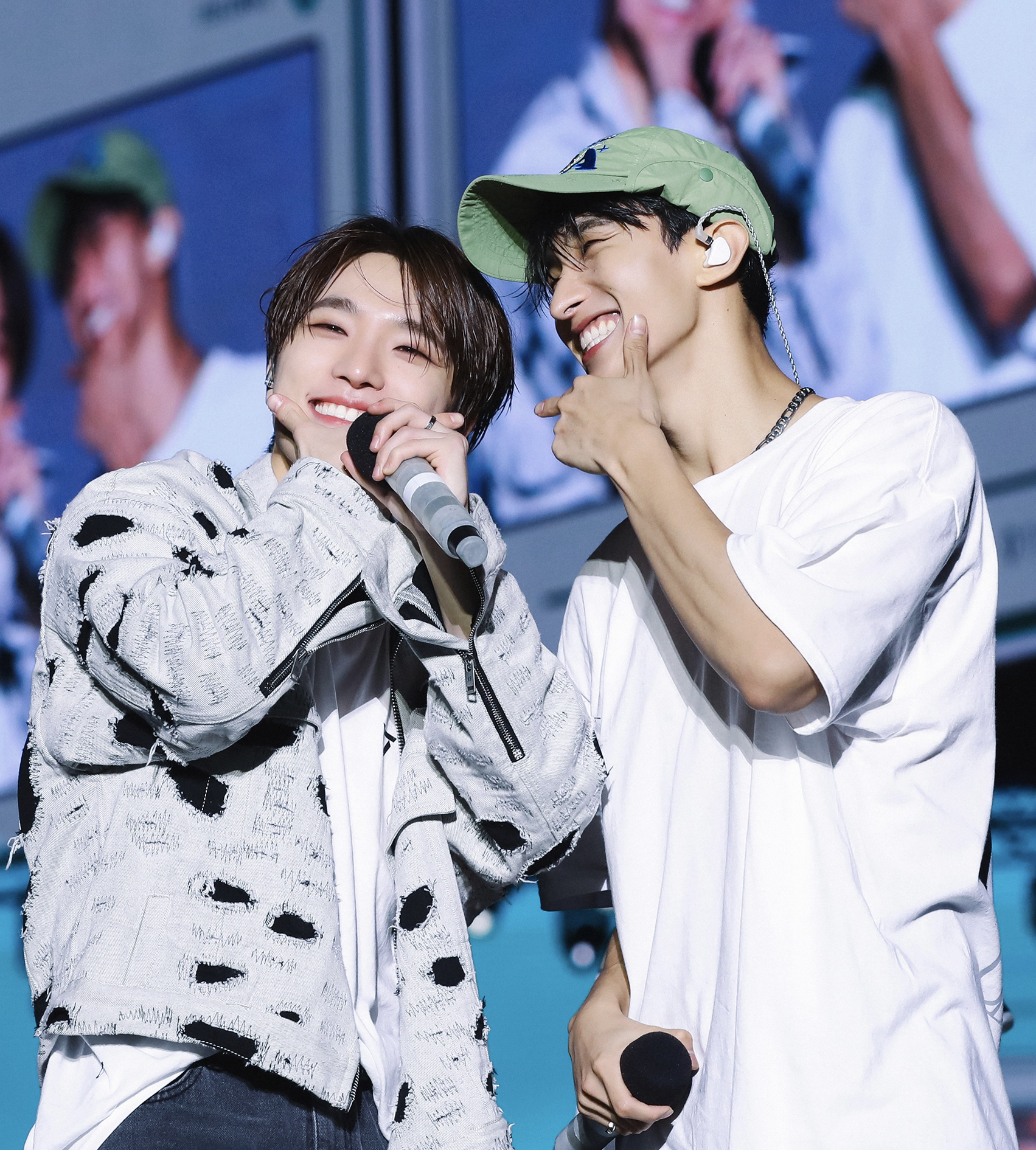 A moment captured by Dino (SEVENTEEN)'s fan