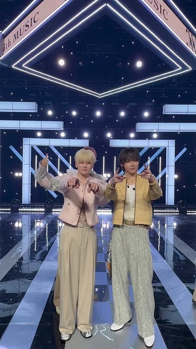 Foto terbaru K (&TEAM)