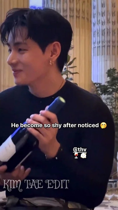 Fandom-recommended wallpaper image of V (防弹少年团)