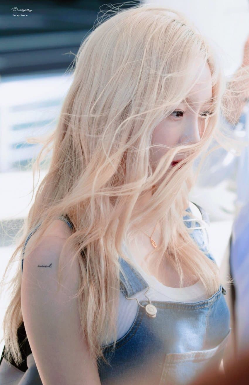 Momen yang diabadikan oleh penggemar Taeyeon (Girls' Generation)