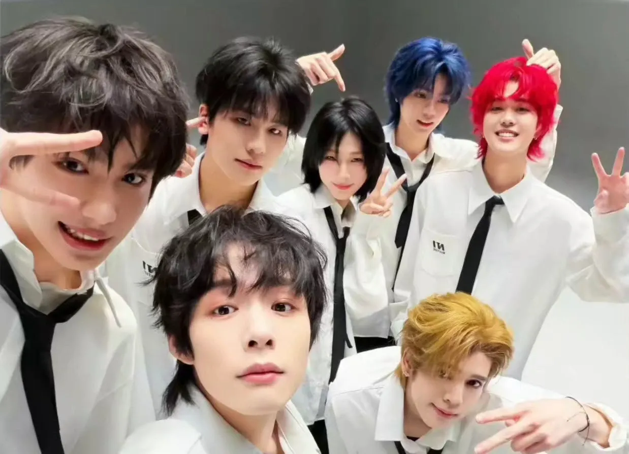 Behind-the-scenes cut of NexT1DE