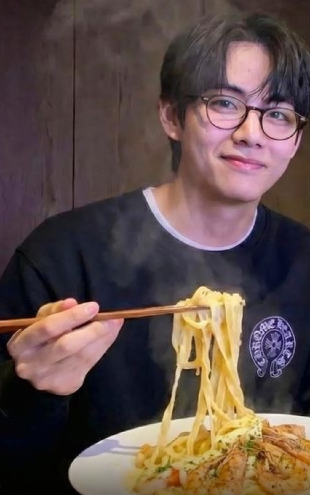 뷔 (방탄소년단)의 비하인드 컷