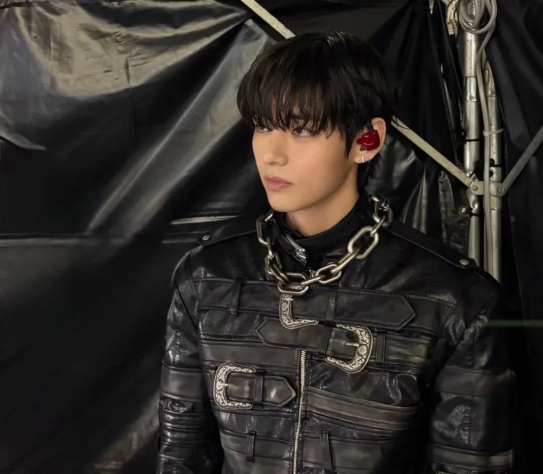 Foto aktivitas terbaru V (BTS)