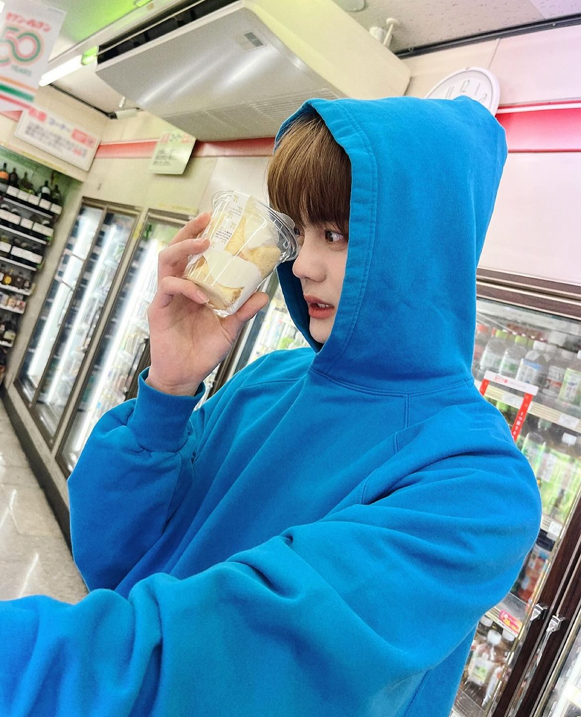 Behind-the-scenes cut of Kim Gyuvin (AND2BLE)