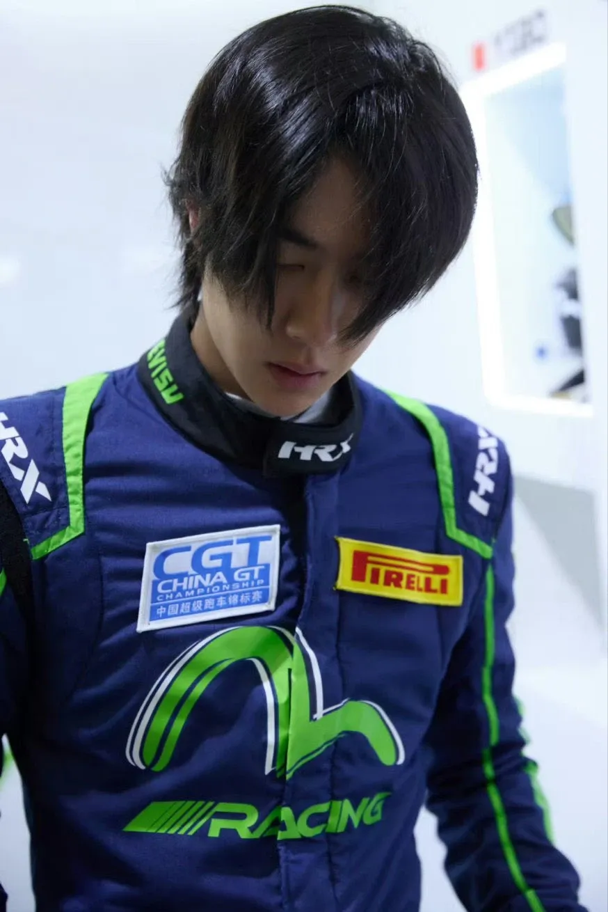 王一博的幕後花絮