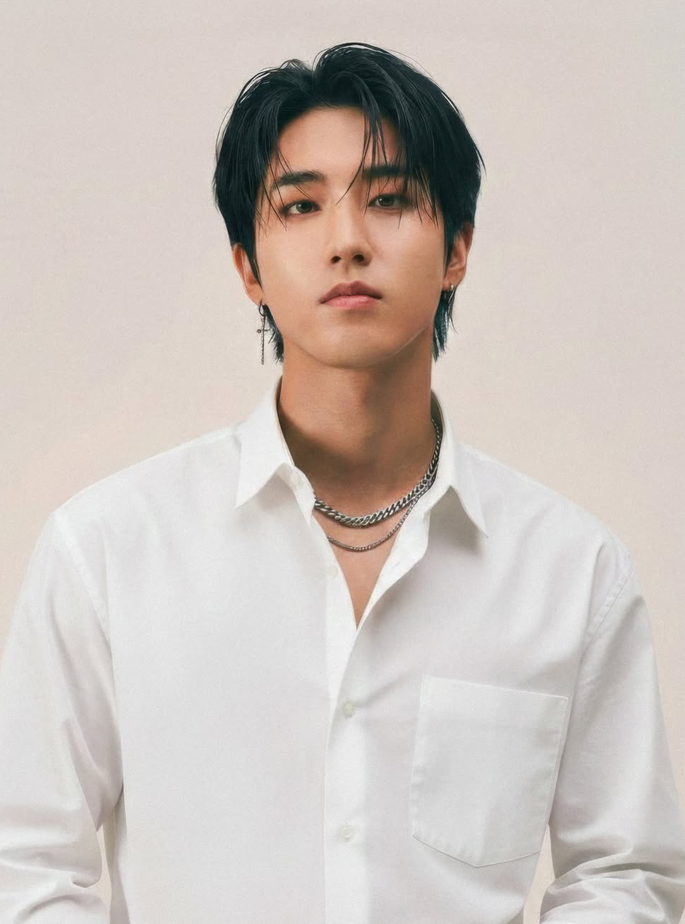 Behind-the-scenes cut of HAN (Stray Kids)