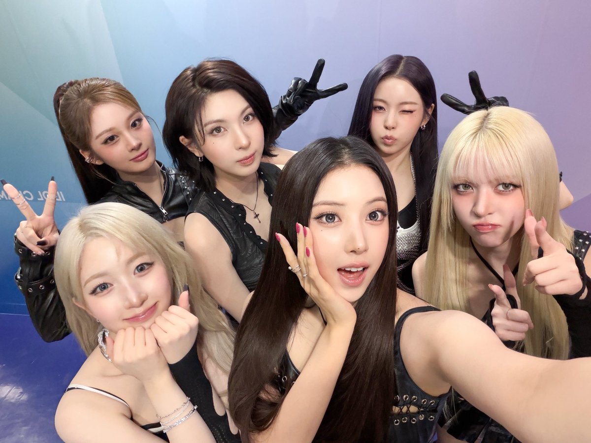 Recent activity shot of NMIXX