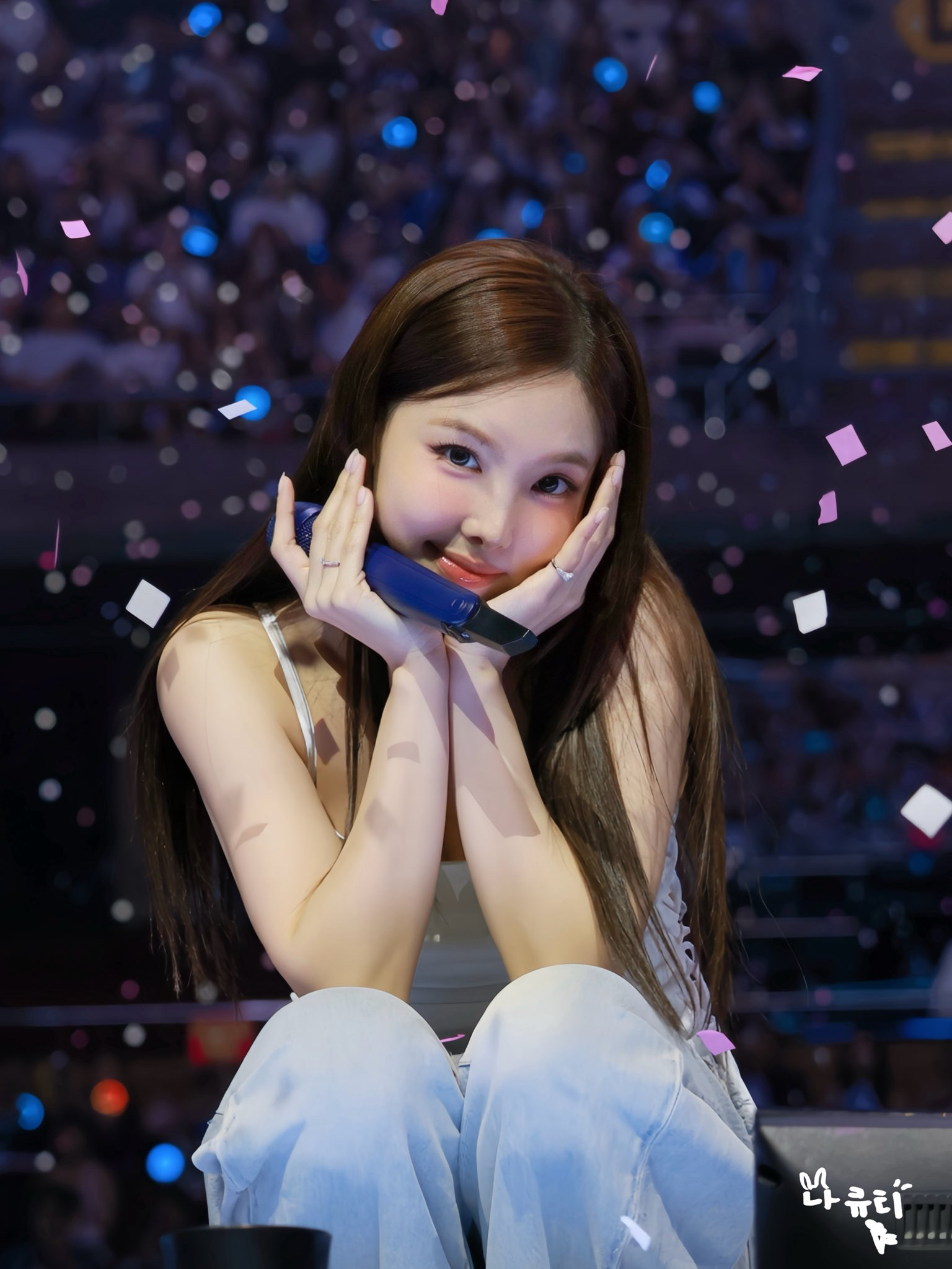 Behind-the-scenes cut of Nayeon (TWICE)