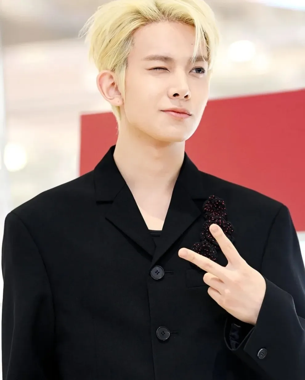 Latest photo of Evan