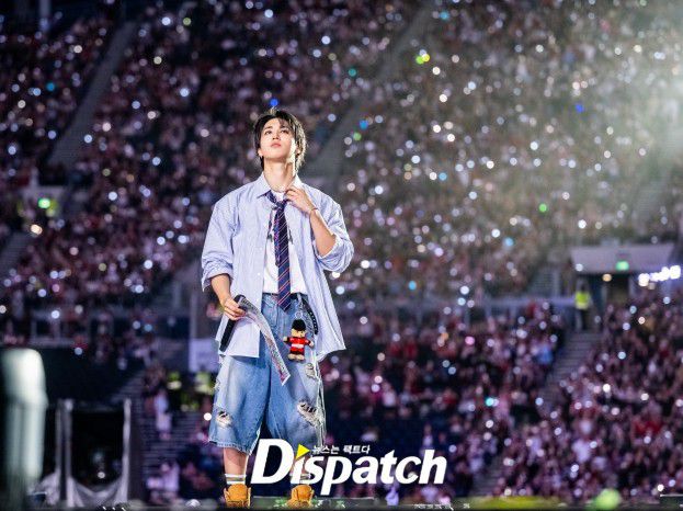 Behind-the-scenes cut of HAN (Stray Kids)