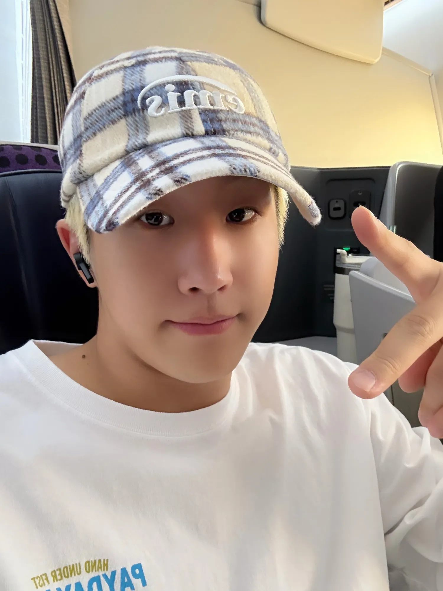 A moment captured by Jinjin (ASTRO)'s fan