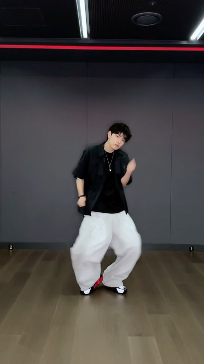 Fandom-recommended wallpaper image of Stray Kids
