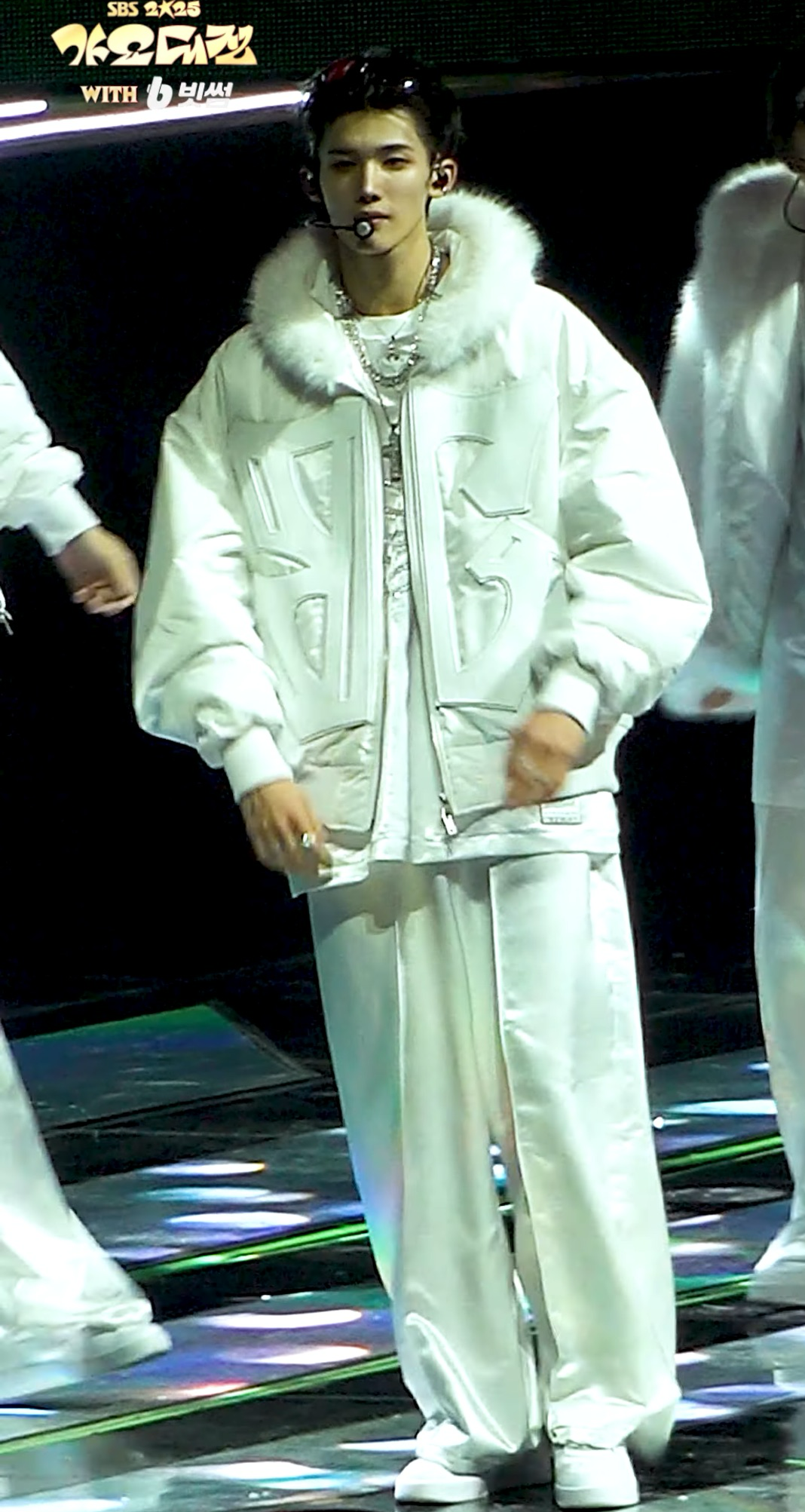 Recent activity shot of Jo (&TEAM)