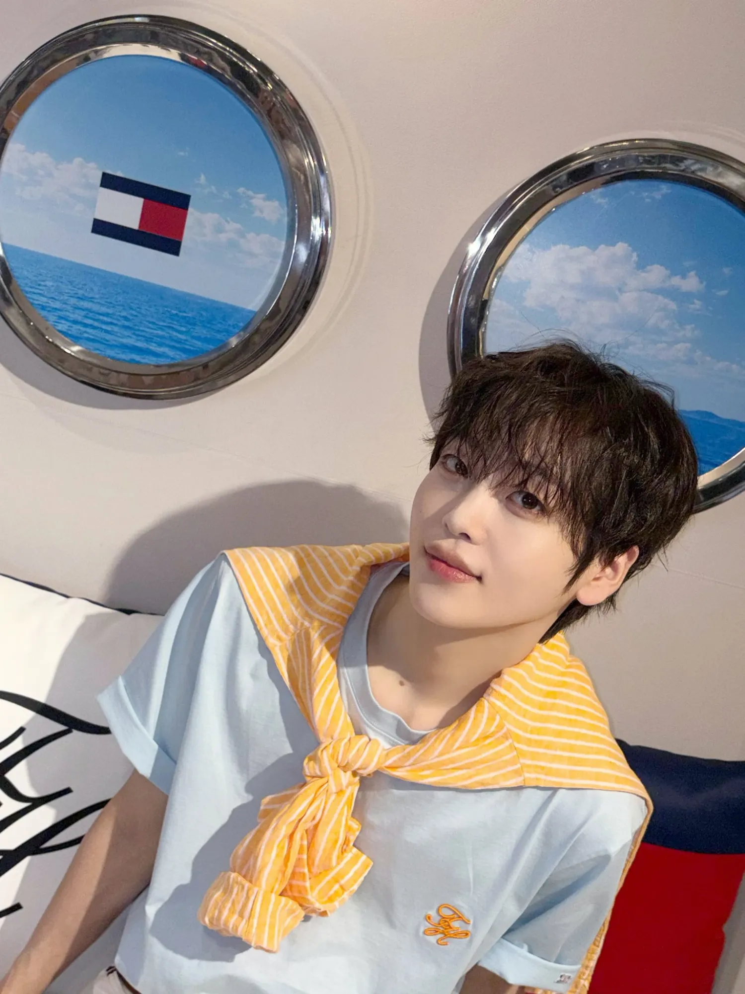 Recent activity shot of Hyeongjun (CRAVITY)