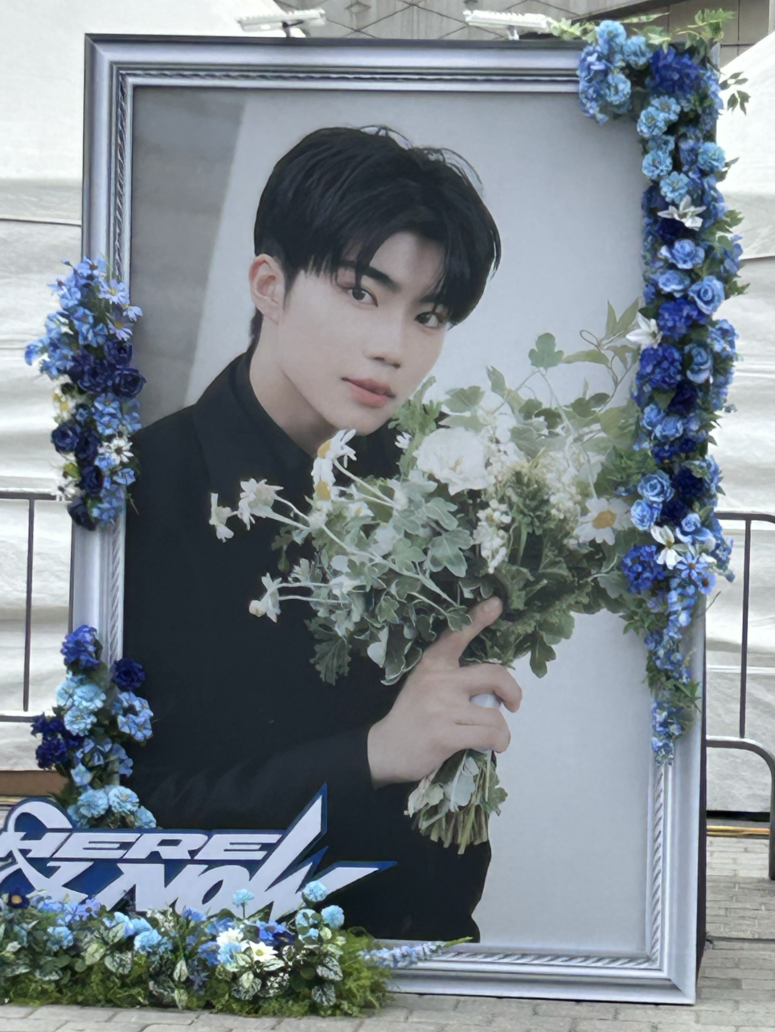 Recent activity shot of Park Gunwook (ZEROBASEONE)