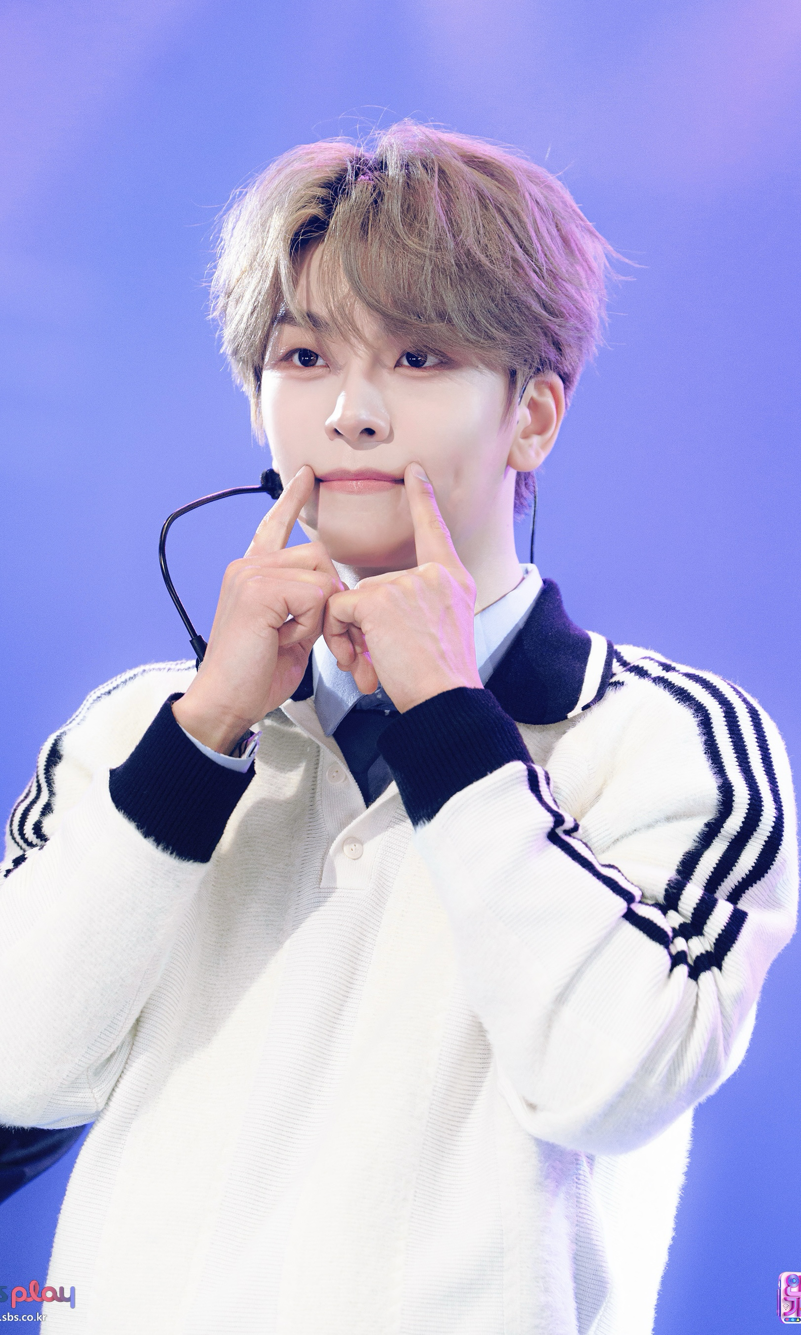 Fandom-recommended wallpaper image of He Xinlong (ALPHA DRIVE ONE)