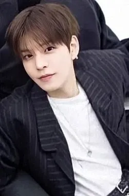 Latest photo of Seungmin (Stray Kids)