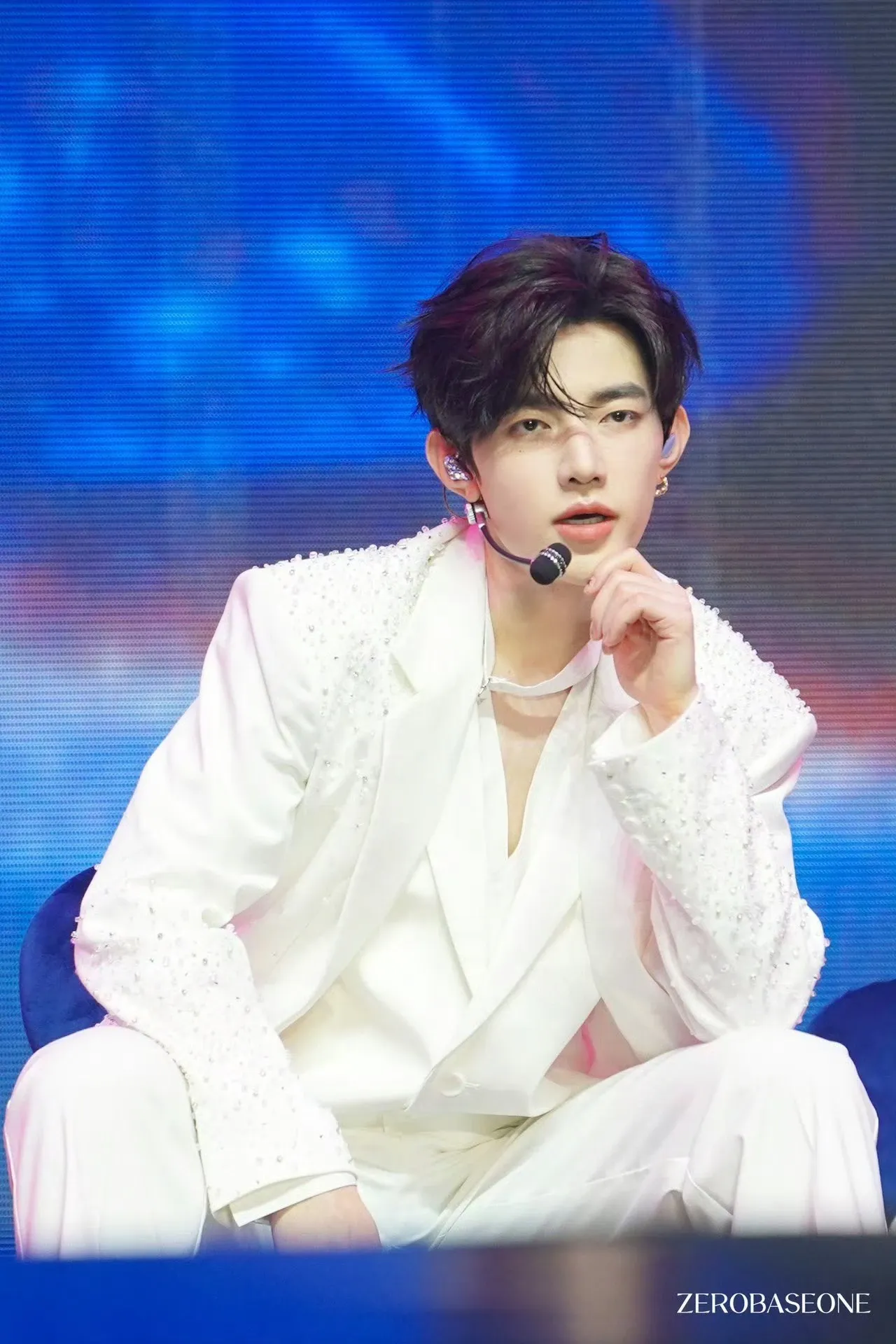 Behind-the-scenes cut of Zhang Hao